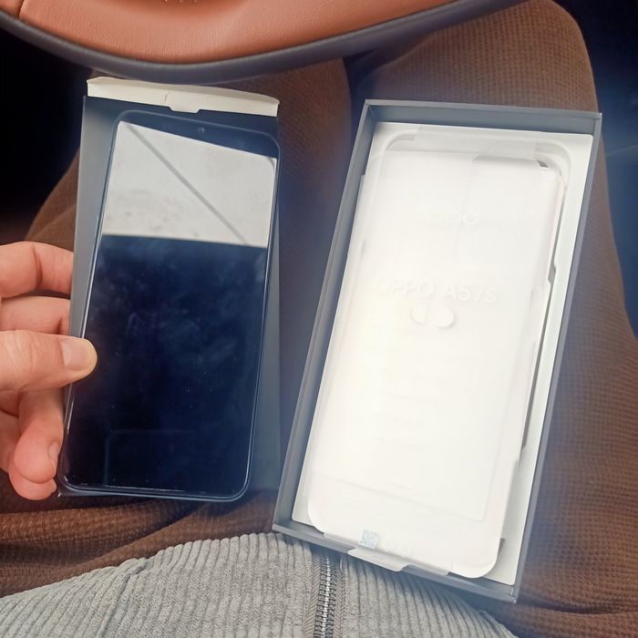 Оппо А57s смартфон в отличном состоянии