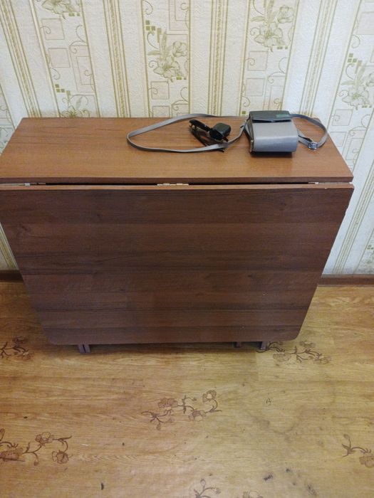 Стол книжка,  б/у