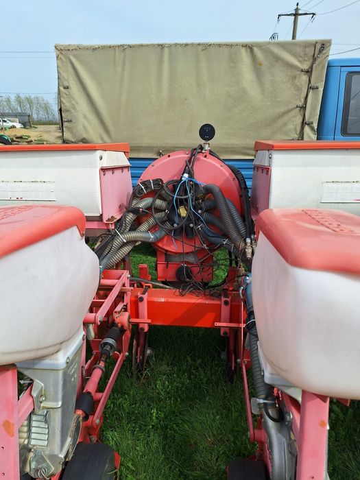 Vând semănătoare Maschio Gaspardo.