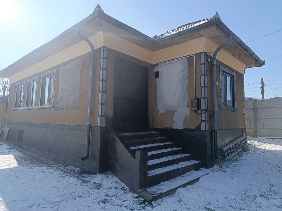 Casă bătrânească vânzare