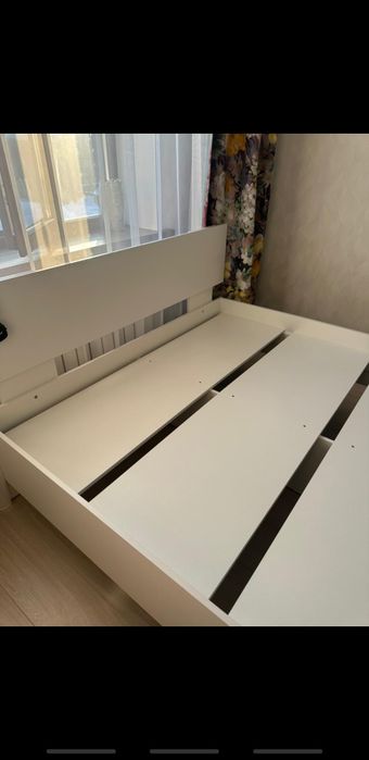 Продам спальный гарнитур в хорошем состояние.