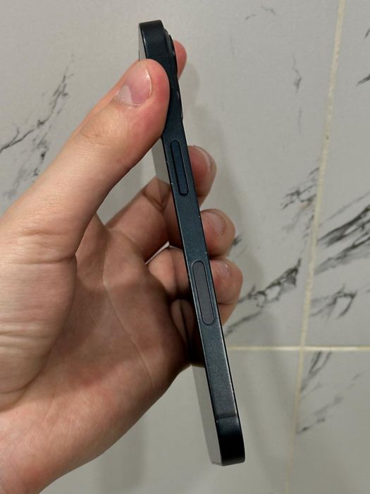 Продам или обменяю айфон 13