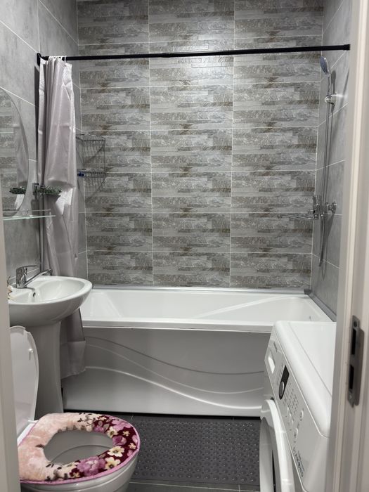 Продаётся 2 комнатная квартира ассалом хаво третий  этаж девяти этажка