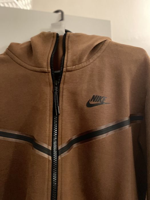 Nike Tech maron marimea M