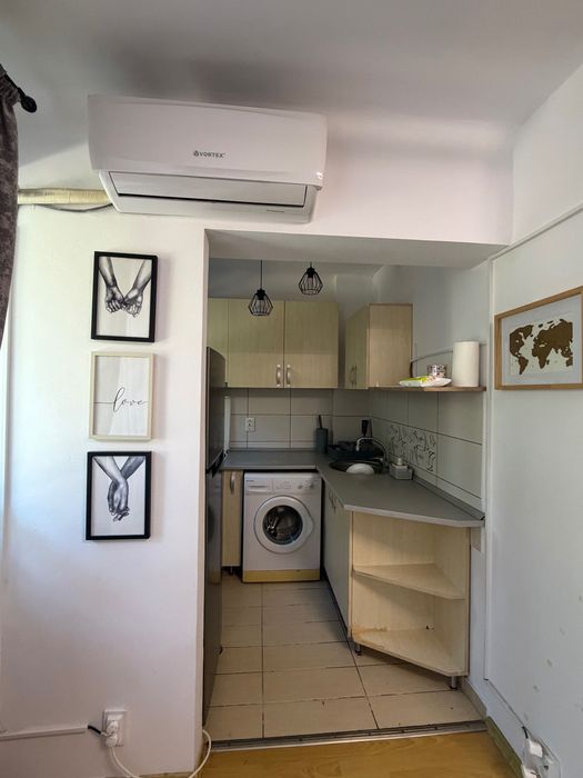 Închiriez garsoniera Pitesti