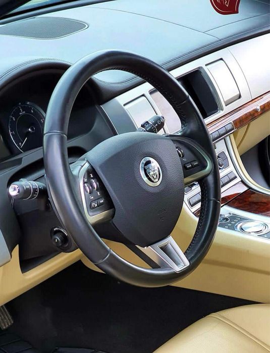 Jaguar XF S  model Luxury