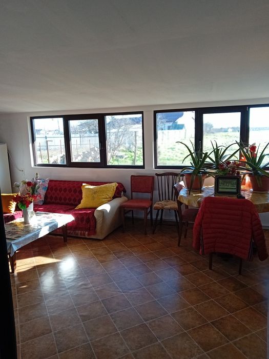 Casă locuibilă cu curte plus teren arabil