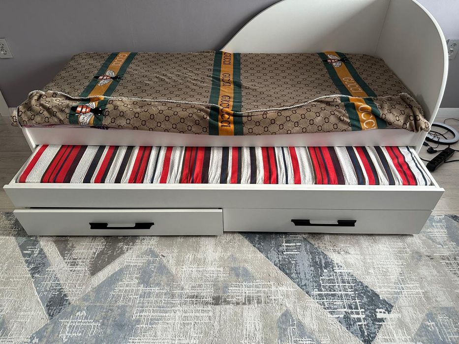 Продам подростковый кравать