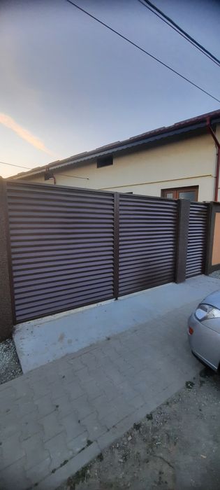 Porti Metalice si  Panouri de Gard