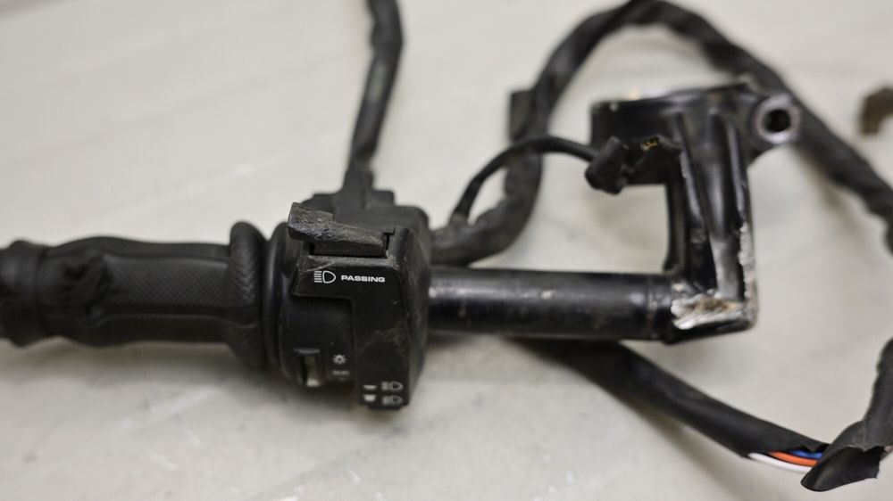 Semi Ghidon Bloc Comenzi Lumini Stanga Honda CBR 929 2000 - 2001