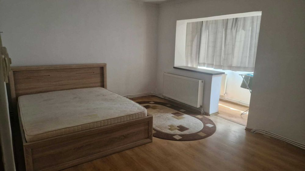 Apartament 3 camere decomandate, 2 băi, de închiriat, sens giratoriu Mănăștur-Zorilor