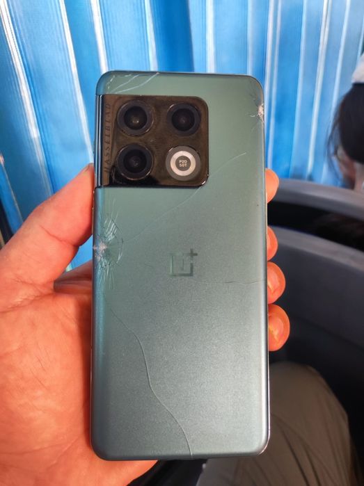 One plus 10 pro 8+8 /128