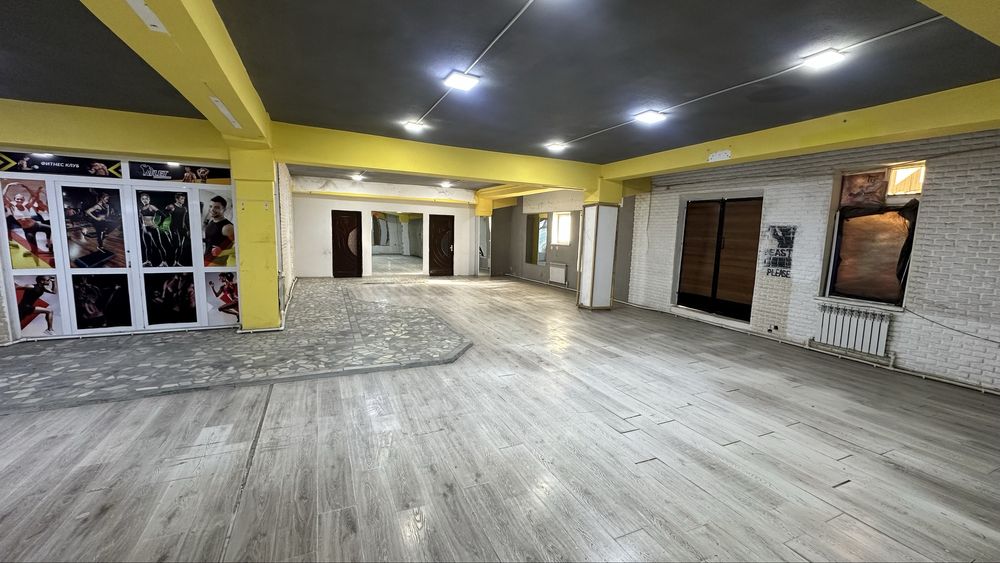 Аренда. Ижарага берилади. 280кв. 2-қават. Урганч шаҳри марказида