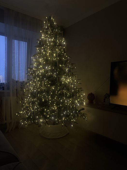 Продам елку новая