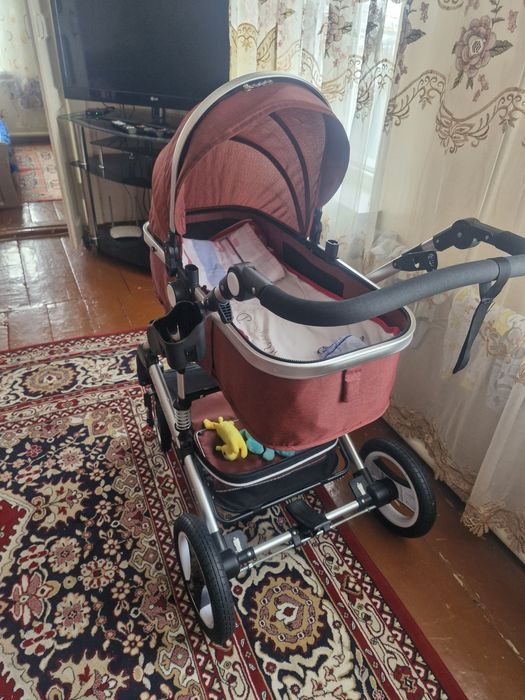 Продам коляску состояние новое