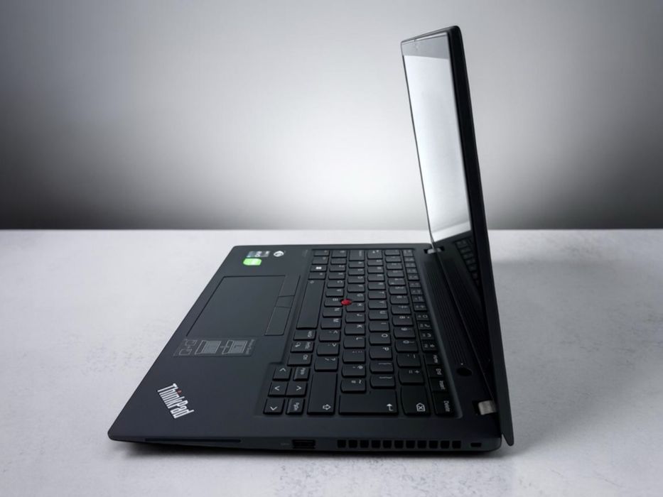 Лаптоп Lenovo ThinkPad T14s Gen 3 14" WUXGA i5-1235U 16RAM 256SSD Гаранция!