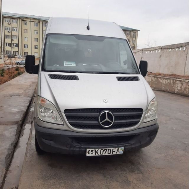 Мерседес спринтер сотилади