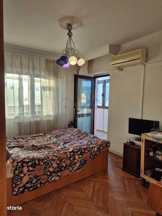 Apartament 3 camere 2 bai pacurari posta etaj intermediar