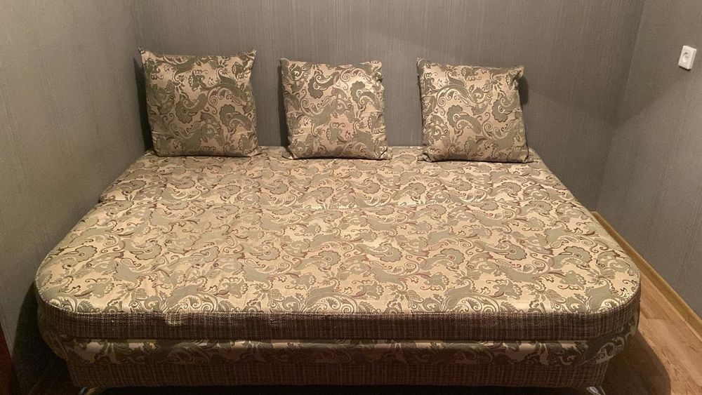 Продам тахту б/у