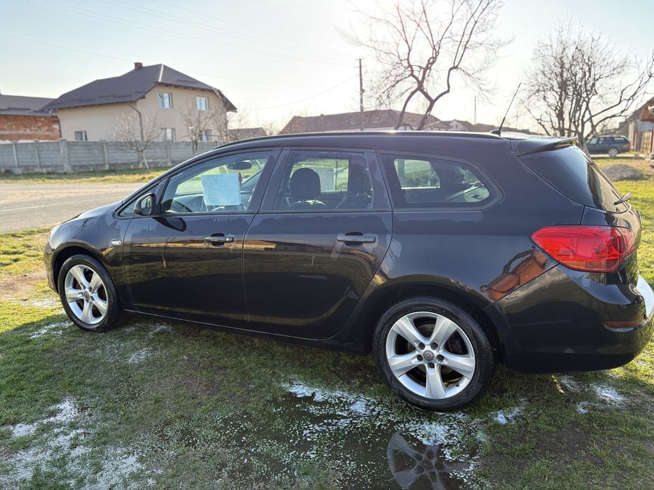 OPEL Astra 2011 — imagine 3