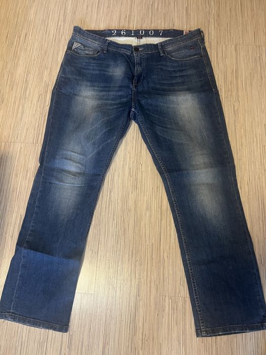 Джинсы мужские