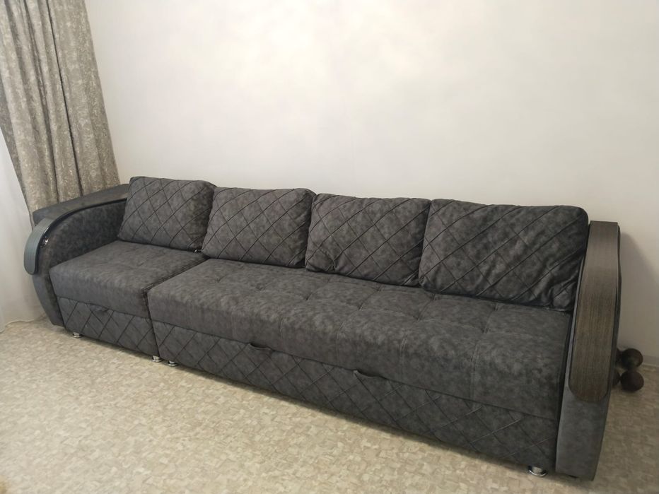 Диван год пользуюсь