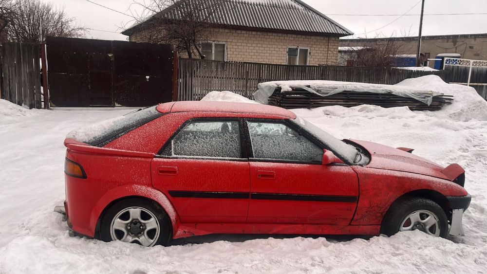 Продам мазду 323 кузов мотор марк 2