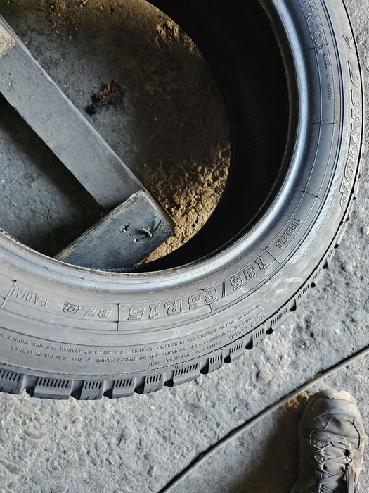 4 anvelope iarna 185 65 15 Dunlop 7mm