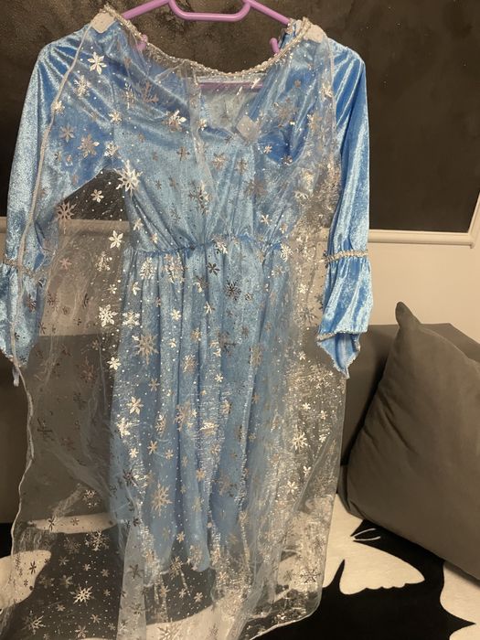 Rochita fetita tip Elsa!