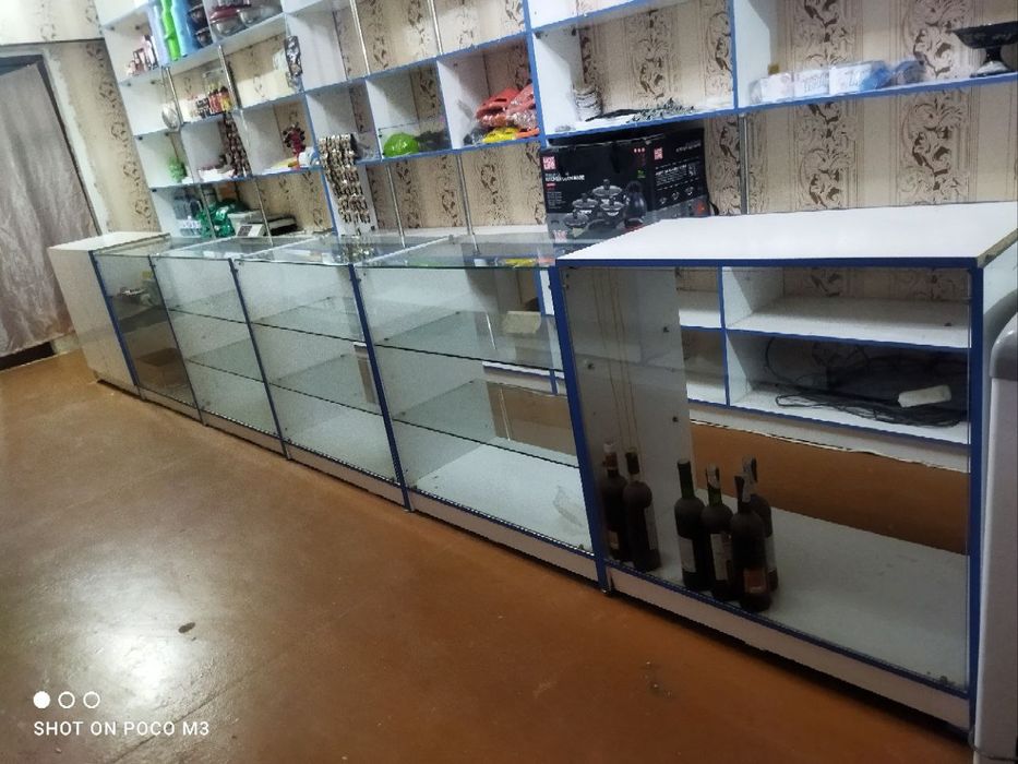 Magazin uchun prlavka srochna sotiladi