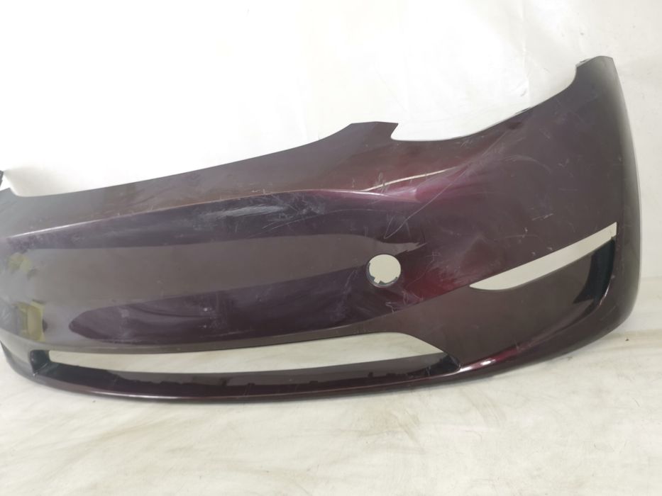 Предна броня Tesla Model Y Оригинална В добро състояние Tesla Model Y