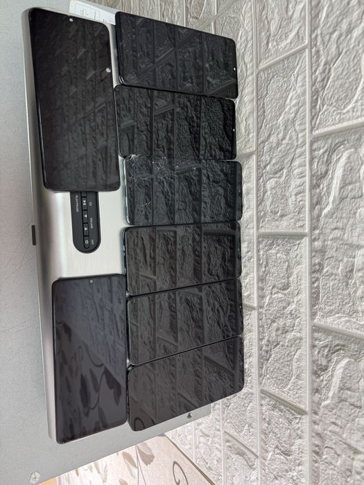 Vand lot  display telefoane samsung