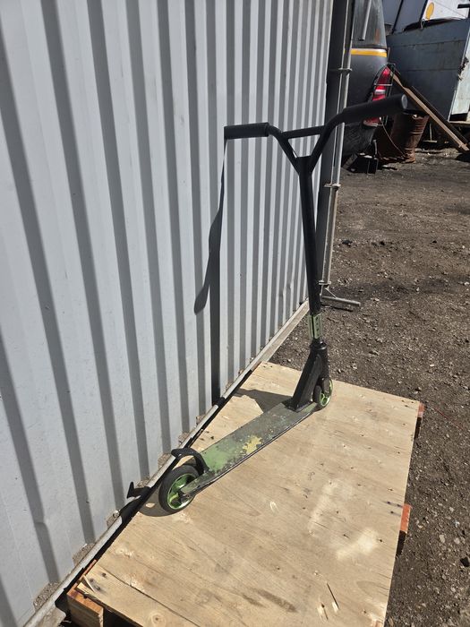 Продам  самокат.