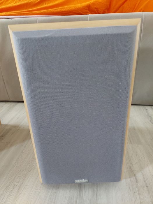 Boxe stereo Magnat Motion 220, 180 wați, cu amplificator kenwood