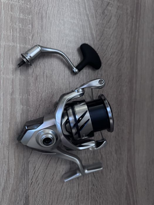Чисто новa макарa Shimano Stradic 4000MHG