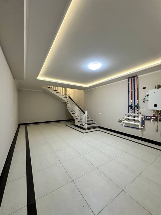 Srochno Sergeli xonobod eshonbuloq maxalla 3.5 sotix 6 xona