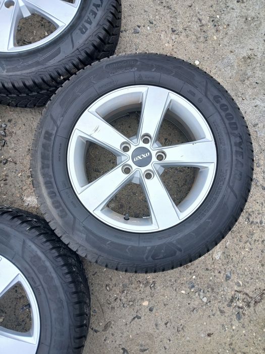 215/65/16 5x 114.3 Good Yaer Renault Dacia Hyundai