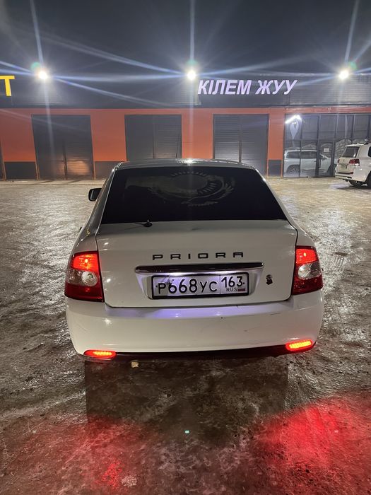 Приора хэтчбек 2012