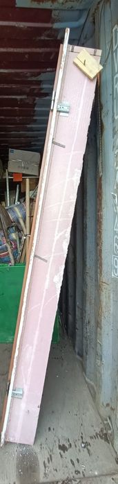 Двери коричневые