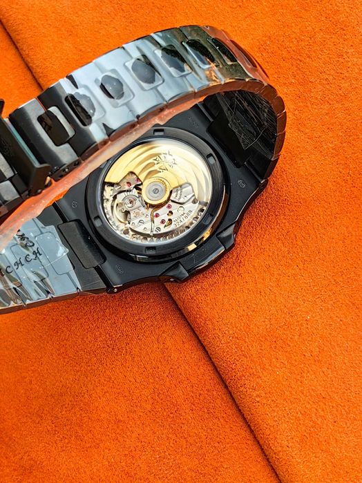 Patek Nautilus с 4 секунди отклонение