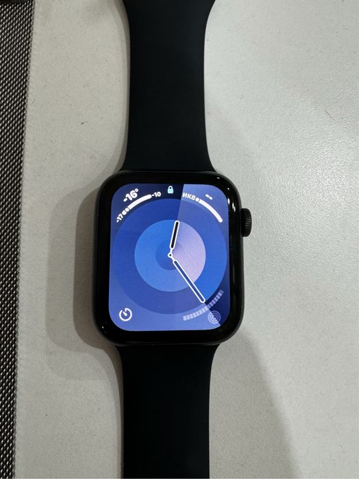 Apple Watch SE 44мм Продам