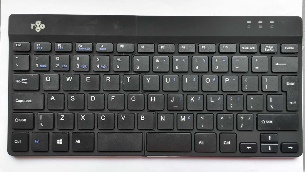 Ергономичната клавиатура R-Go Split Break