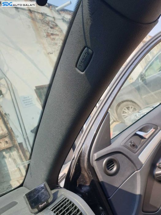 Stalp Capac Parbriz Dreapta Fata Negru Skoda Octavia 2 2004 - 2013