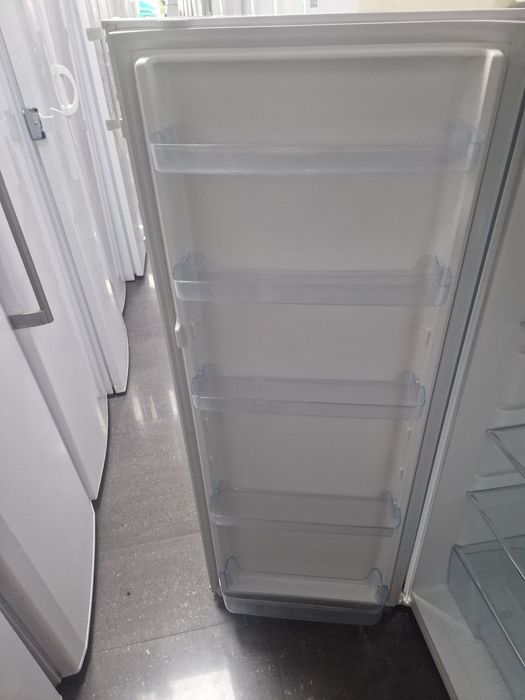 Хладилник охладител Bosch A++ 143 см 198 литра