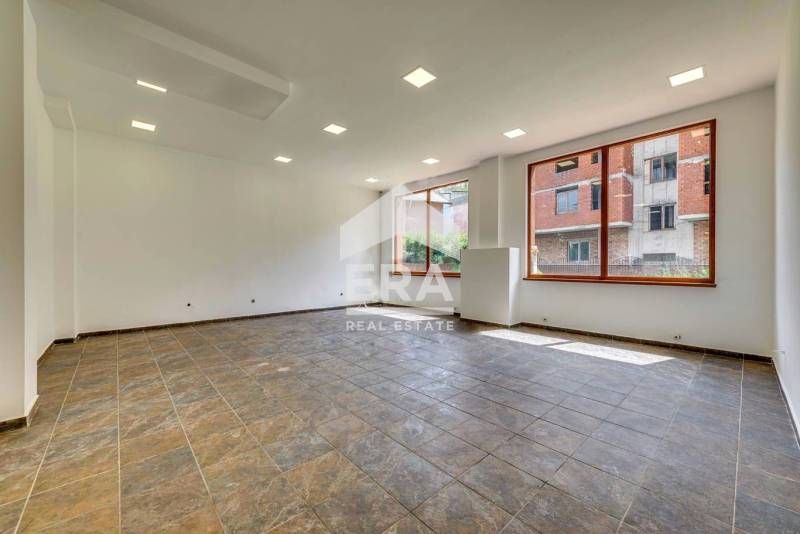 Продава се Магазин в София, Витоша - 621 кв.м за 1047 €/кв.м - Снимка #4