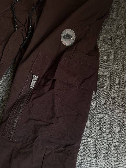 Дълъг панталон Nike.