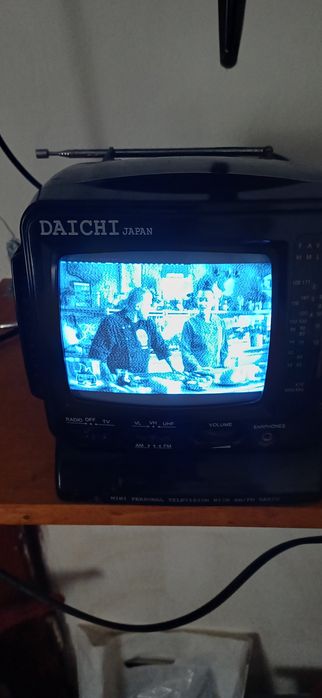 TV Radio Vintage - DAICHI Japan 5.5"B/W TV With AM FM Radio