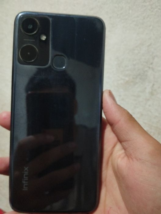 Infinix smart 6 plus holati yaxshi