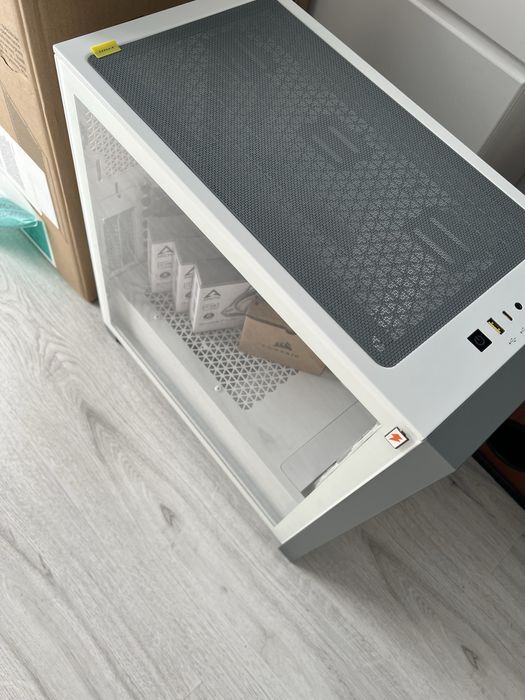 Carcasa 4000D Airflow White + 3x Arctic BioniX P120 PST