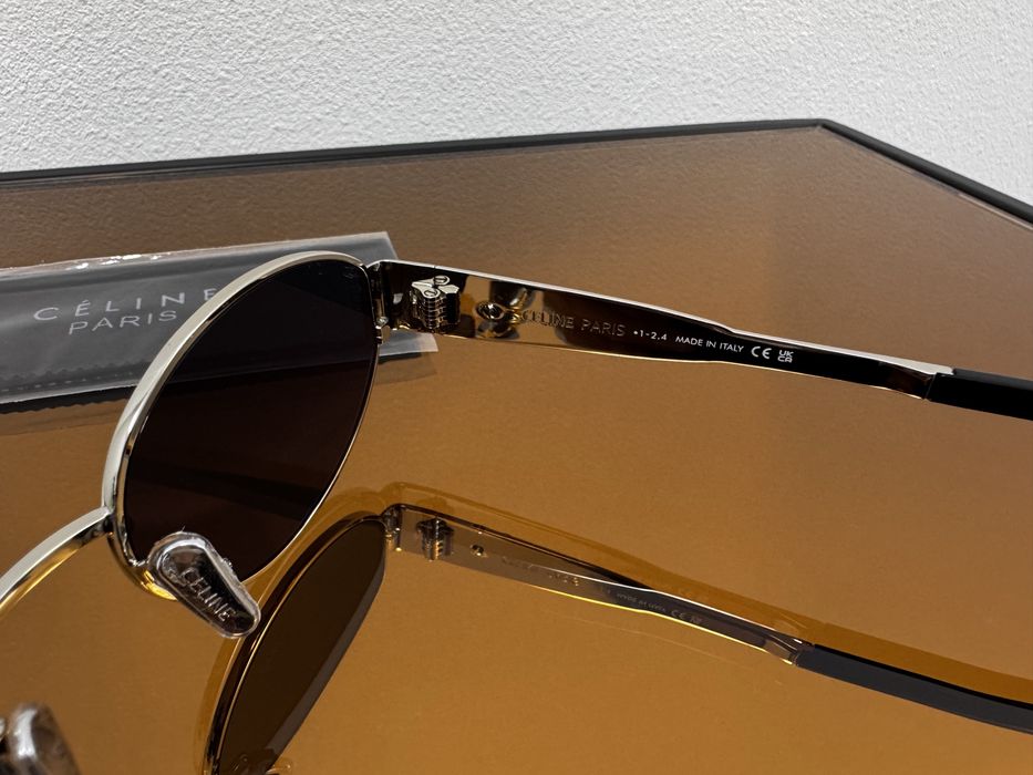 Ochelai de soare Celine Triomphe, impecabili